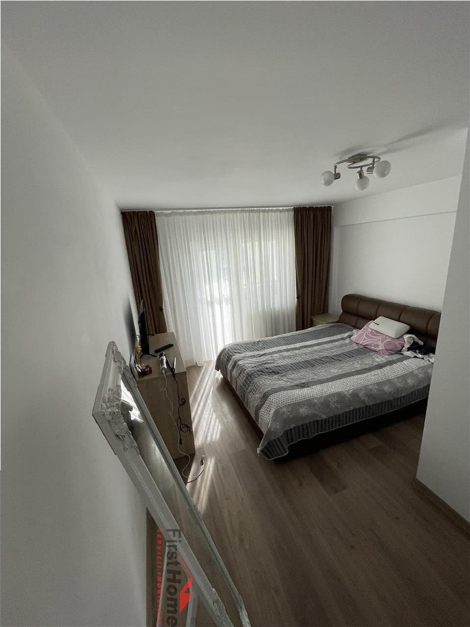 Apartament 4 camere, mobilat si utilat, CT, zona Longinescu, de vanzare