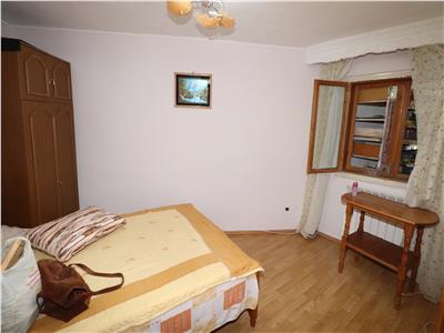 Apartament 2 camere, zona centrala, magazin Milcov