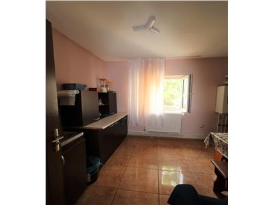 Apartament 4 camere, zona Lidl Fosta Autogara, de vanzare