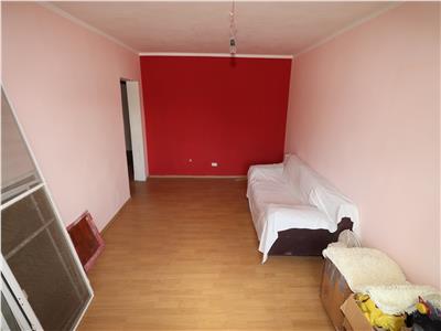 Apartament 2 camere , bdul Unirii, etaj 4/10, zona Capela Militara