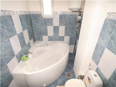 Apartament 2 camere , bdul Unirii, etaj 4/10, zona Capela Militara