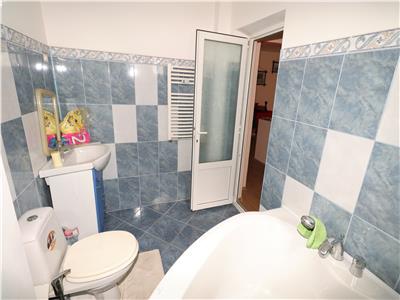 Apartament 2 camere , bdul Unirii, etaj 4/10, zona Capela Militara