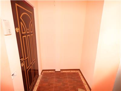 Apartament 2 camere , bdul Unirii, etaj 4/10, zona Capela Militara