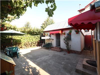 Casa de vanzare, zona restaurant Ghibi