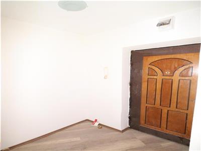 Garsoniera de vanzare, etaj 7/8 zona Big