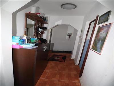 Apartament 4 camere, zona CEC Bahne, de vanzare