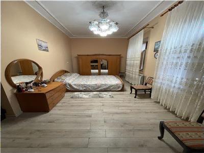 Casa cu design deosebit, zona centrala Odobesti, de vanzare