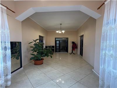 Casa cu design deosebit, zona centrala Odobesti, de vanzare