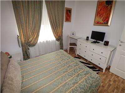Apartament 3 camere, mobilat si utilat, zona Paco Sud, de vanzare