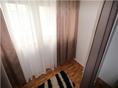 Apartament 3 camere, mobilat si utilat, zona Paco Sud, de vanzare