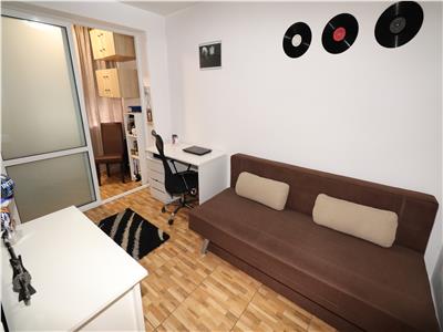 Apartament 3 camere, mobilat si utilat, zona Paco Sud, de vanzare