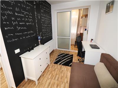 Apartament 3 camere, mobilat si utilat, zona Paco Sud, de vanzare