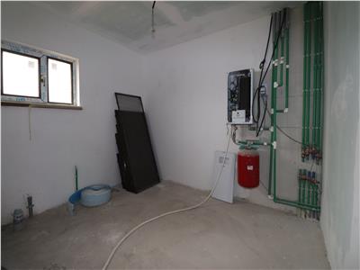 Vila P+1+M de vanzare la poalele Crangului