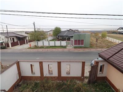 Vila P+1+M de vanzare la poalele Crangului