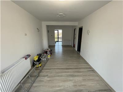 Spatiu Comercial,etaj 1,cladire birouri, B-dul Independentei