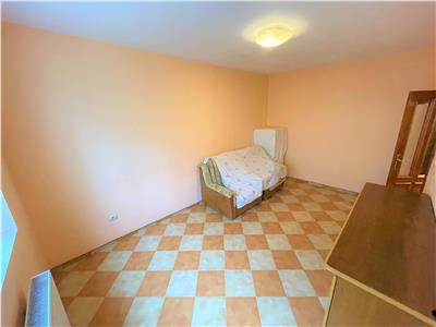 Apartament 3 camere, etaj 1, zona Jandarmerie, CT, de vanzare