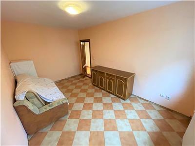 Apartament 3 camere, etaj 1, zona Jandarmerie, CT, de vanzare
