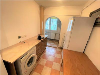 Apartament 3 camere, etaj 1, zona Jandarmerie, CT, de vanzare