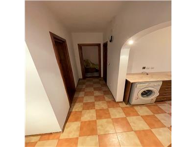 Apartament 3 camere, etaj 1, zona Jandarmerie, CT, de vanzare