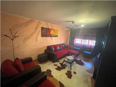 Apartament 4 camere, renovat, mobilat, utilat, CT+AC, etaj 3, zona Sud