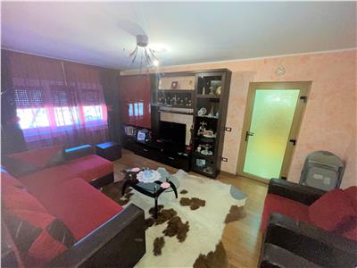 Apartament 4 camere, renovat, mobilat, utilat, CT+AC, etaj 3, zona Sud