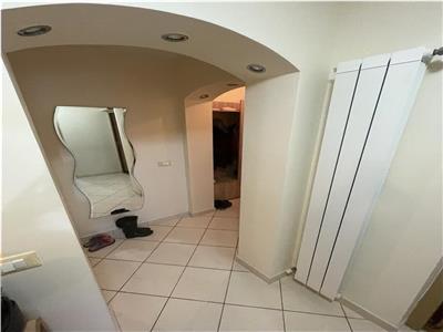 Apartament 4 camere, renovat, mobilat, utilat, CT+AC, etaj 3, zona Sud