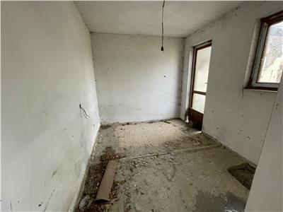 Vila Duplex de vanzare in Garoafa la gri !