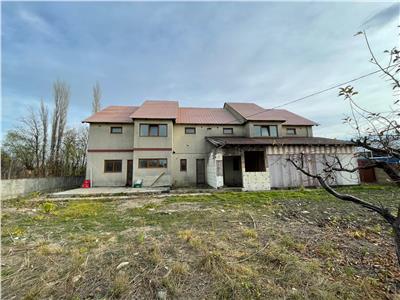 Vila Duplex de vanzare in Garoafa la gri !