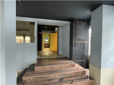 Spatiu Comercial Ofertant  central, stradal Fostul Restaurant Dogan