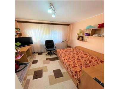Apartament 3 camere, ultracentral, CT, etaj 6, zona Scoala 9
