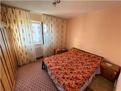 Apartament 3 camere, ultracentral, CT, etaj 6, zona Scoala 9