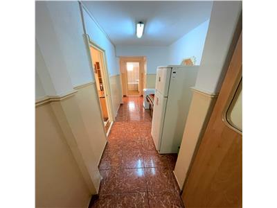 Apartament 3 camere, ultracentral, CT, etaj 6, zona Scoala 9