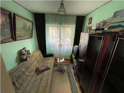 Apartament 3 camere, etaj 2, CT, central, zona Scoala 10