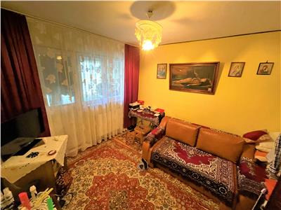 Apartament 3 camere, etaj 2, CT, central, zona Scoala 10