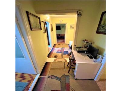 Apartament 3 camere, etaj 2, CT, central, zona Scoala 10