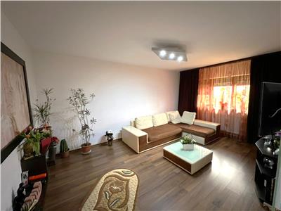 Apartament 3 camere, zona Centrala, parter, renovat si mobilat