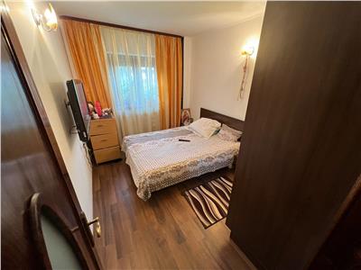 Apartament 3 camere, zona Centrala, parter, renovat si mobilat