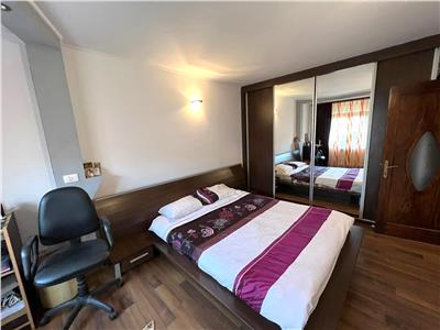 Apartament 3 camere, zona Centrala, parter, renovat si mobilat