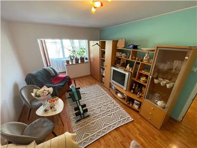 Apartament 2 camere, etaj 2, zona Paco 2 Stejari