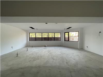 Spatiu Comercial stradal,500 mp,3,80 v, P+E1, zona Scoala 7
