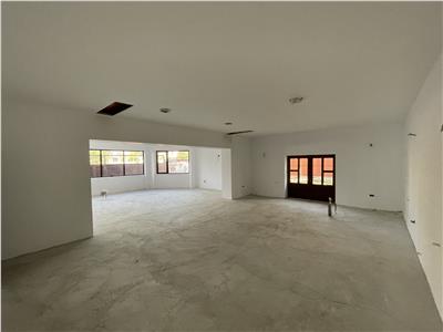 Spatiu Comercial stradal,500 mp,3,80 v, P+E1, zona Scoala 7