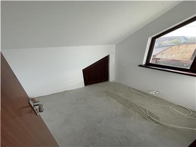 Spatiu Comercial stradal,500 mp,3,80 v, P+E1, zona Scoala 7