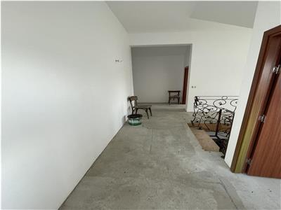 Spatiu Comercial stradal,500 mp,3,80 v, P+E1, zona Scoala 7