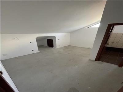Spatiu Comercial stradal,500 mp,3,80 v, P+E1, zona Scoala 7