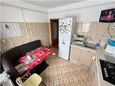Apartament 2 camere , 62mp, zona Comisia Centrala , etaj 3