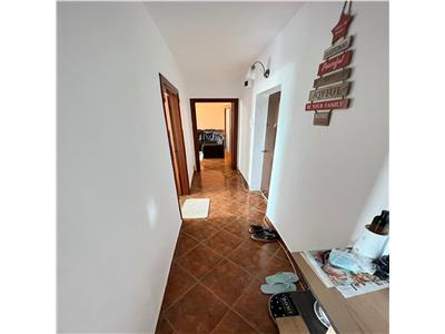 Apartament 2 camere , 62mp, zona Comisia Centrala , etaj 3