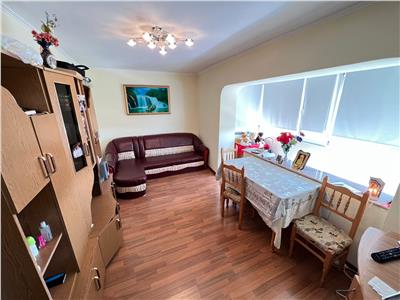 Apartament 3 camere, etaj 10 cu acoperis , zona Centrala