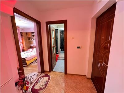 2 camere, zona Sud, etaj 4 , acoperis, CT, izolat, partial mobilat