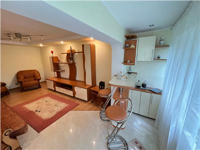 Apartament 3 camere, renovat si mobilat complet, etaj 2