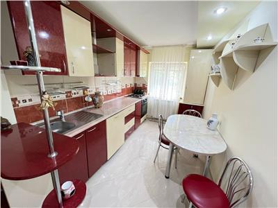 Apartament 3 camere, renovat si mobilat complet, etaj 2